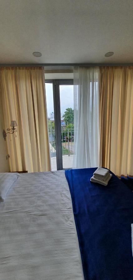 Evropa Hotel Гагра Екстериор снимка