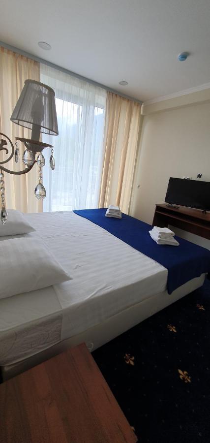 Evropa Hotel Гагра Екстериор снимка